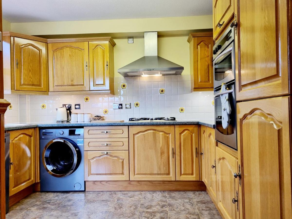 Inverness City 3 Bedroom House Free Parking Kültér fotó