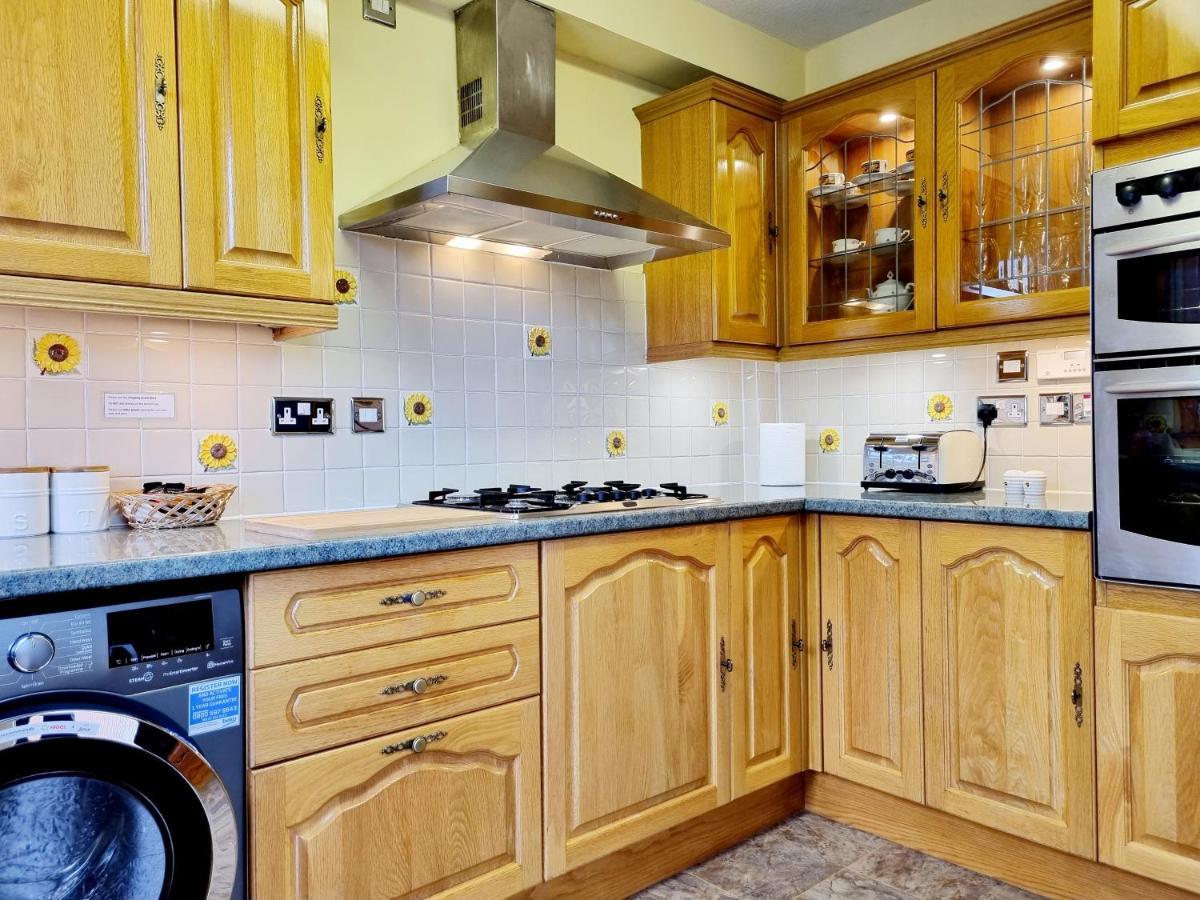 Inverness City 3 Bedroom House Free Parking Kültér fotó