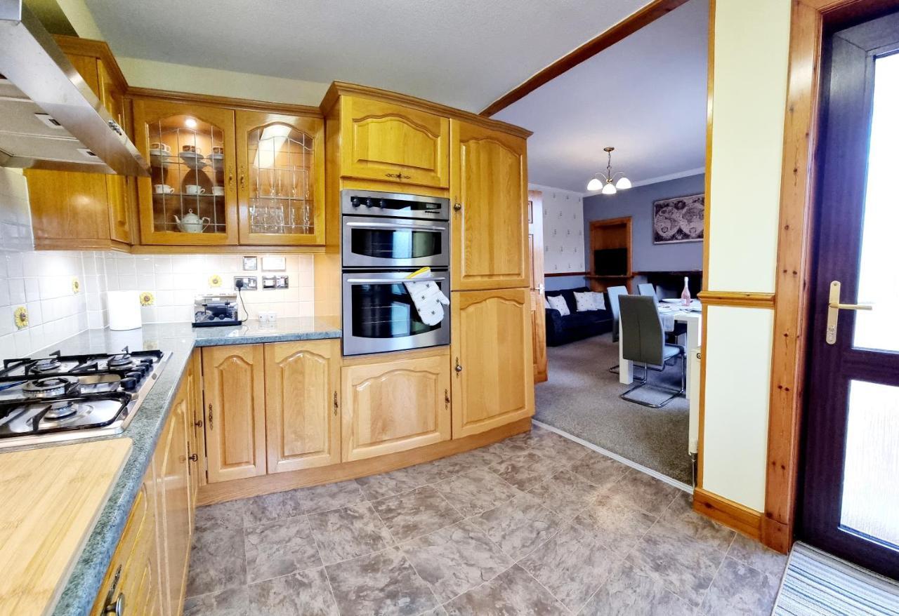 Inverness City 3 Bedroom House Free Parking Kültér fotó